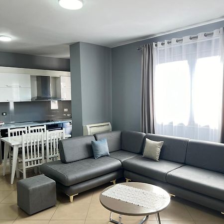 Boulevard Views - Spacious Tirana Apartment Zewnętrze zdjęcie