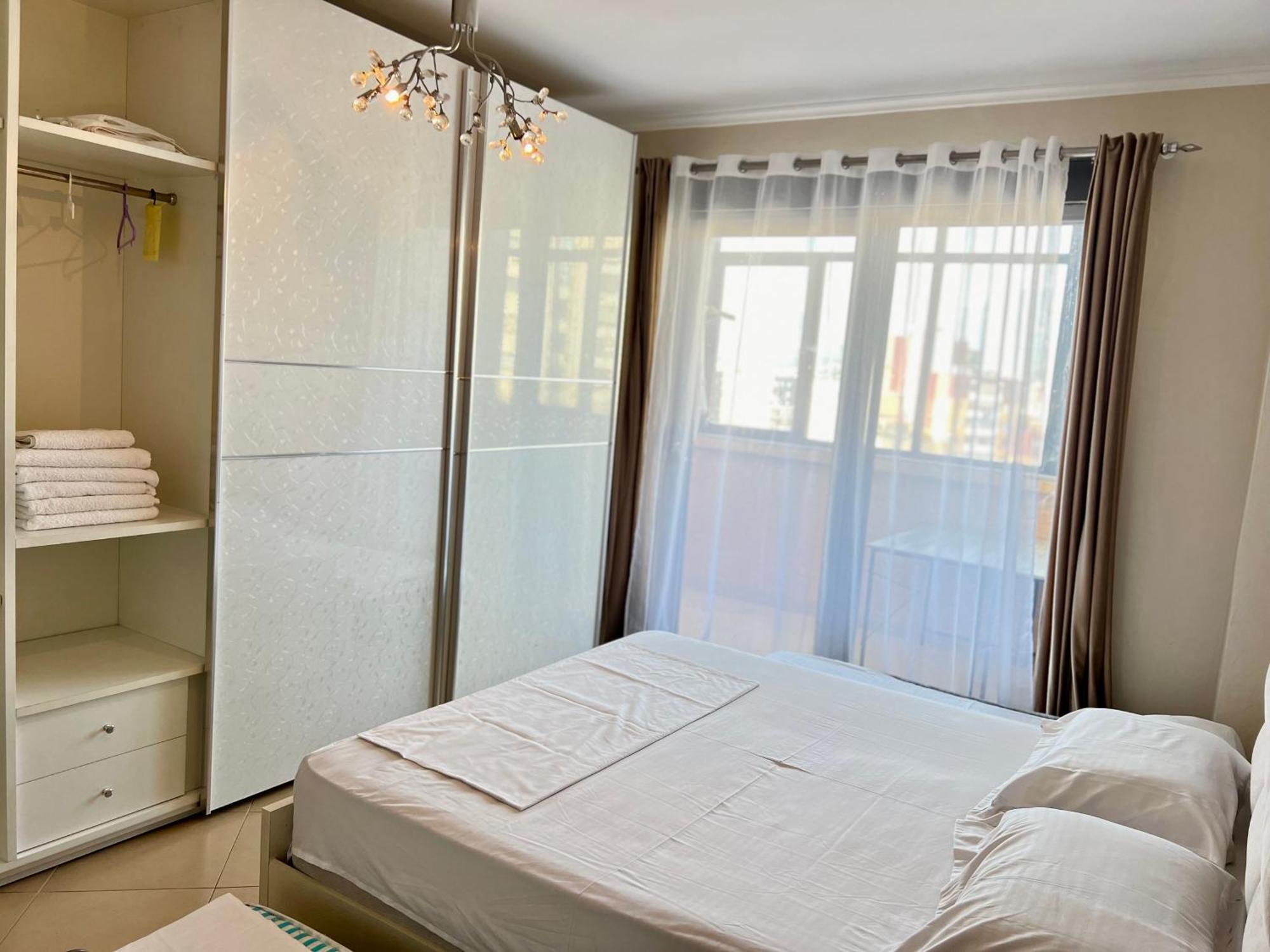 Boulevard Views - Spacious Tirana Apartment Zewnętrze zdjęcie