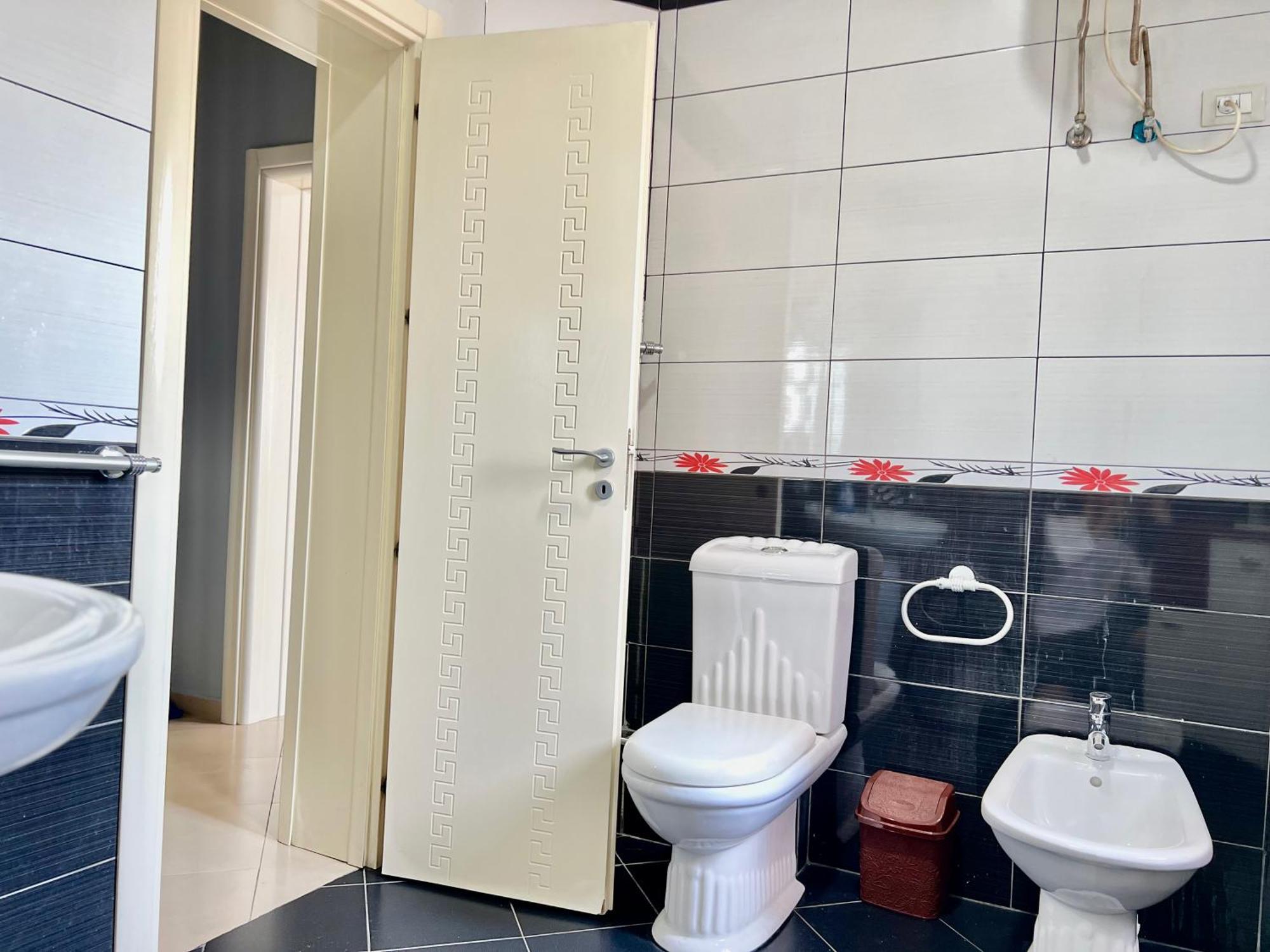 Boulevard Views - Spacious Tirana Apartment Zewnętrze zdjęcie